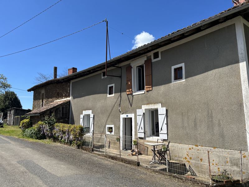 Vente Maison MASSIGNAC - 4 pièces -112 m² - (16310)