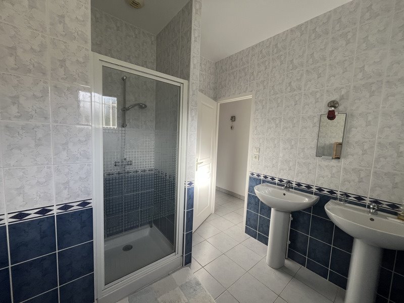 Vente Maison ROUZEDE - 6 pièces -201 m² - (16220)