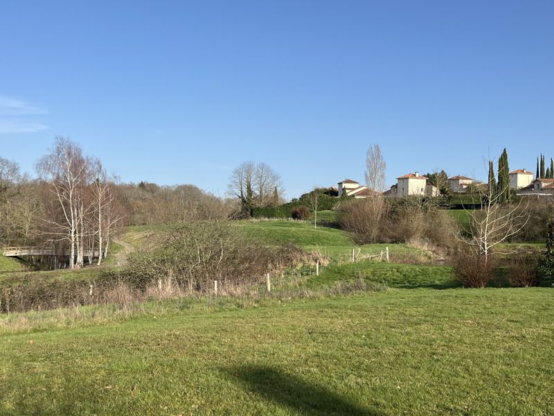 Vente Maison ROUZEDE - 6 pièces -201 m² - (16220)