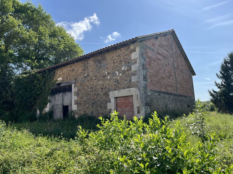 Vente Maison ECURAS 16220 1 pièce - 132,58 m²