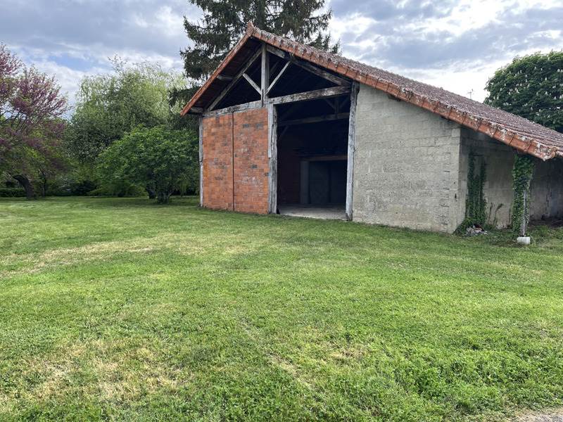 Vente Grange MONTBRON - 1 pièce - - (16220)