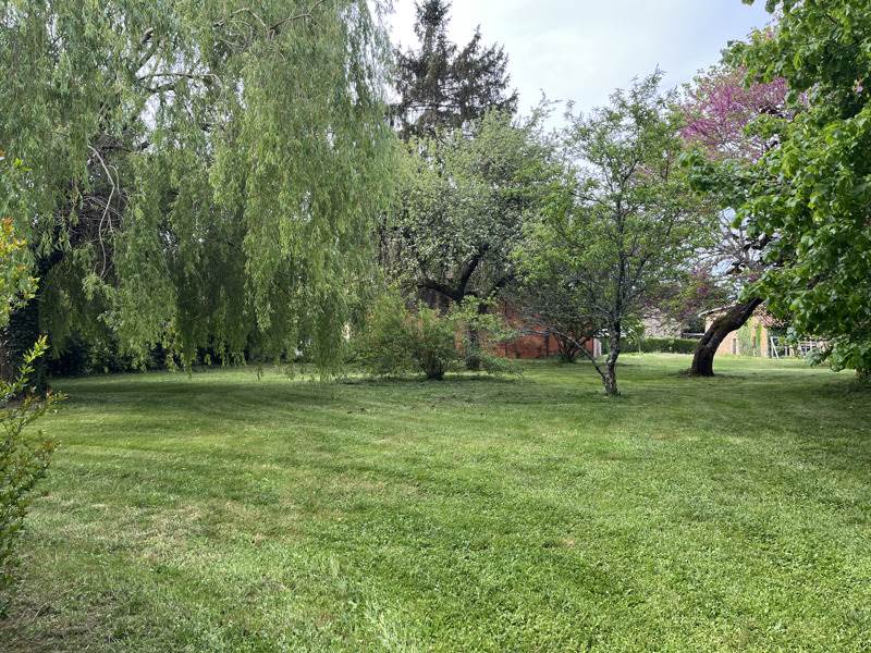 Vente Grange MONTBRON - 1 pièce - - (16220)
