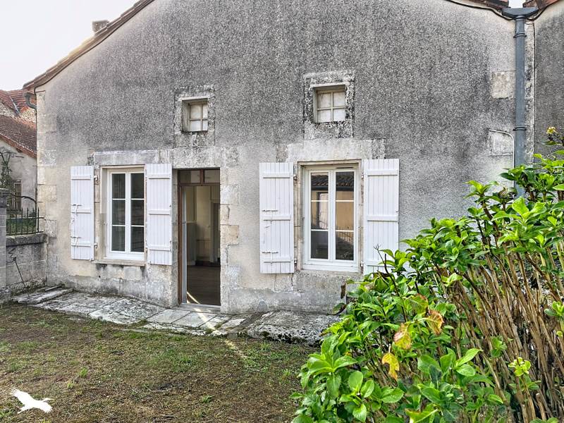 Vente Maison CHAZELLES - 3 pièces -48 m² - (16380)