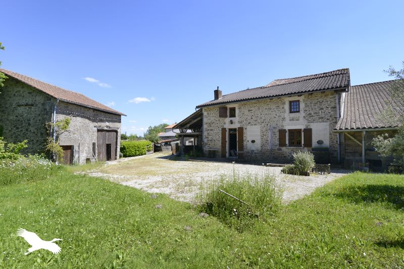 Vente Maison Le Lindois - 4 pièces -151 m² - (16310)