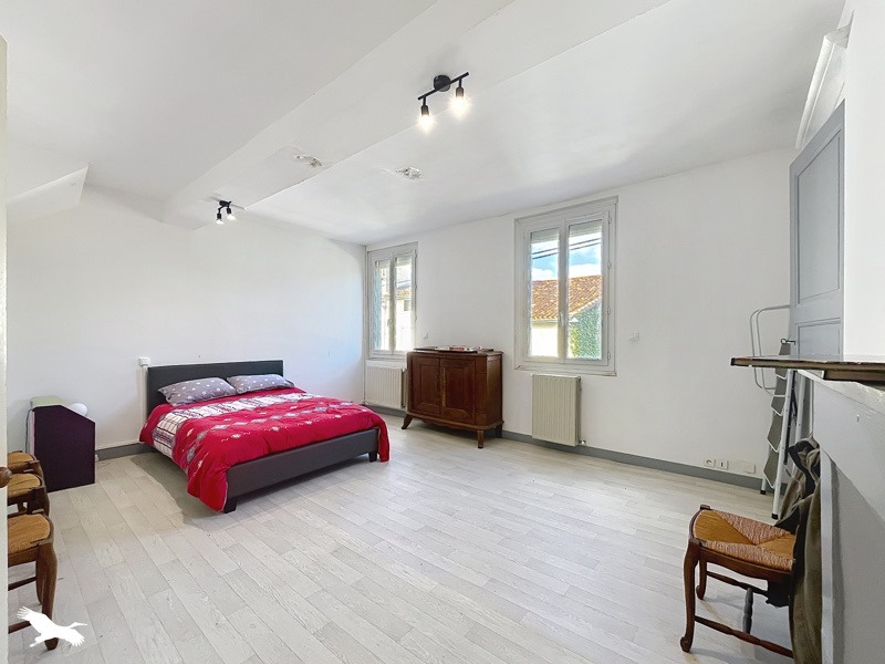 Vente Maison Montbron - 6 pièces -108 m² - (16220)