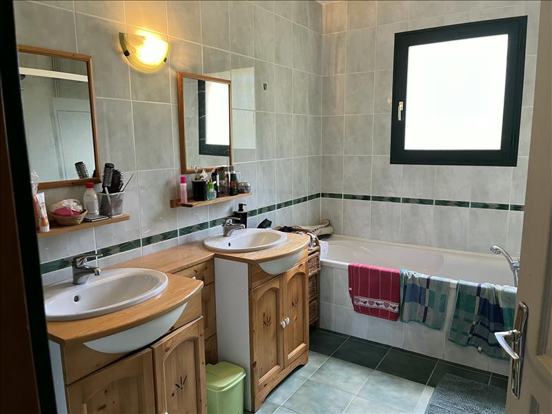 Vente Maison ROUGNAC - 6 pièces -168 m² - (16320)