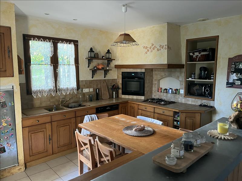 Vente Maison ROUGNAC - 6 pièces -168 m² - (16320)