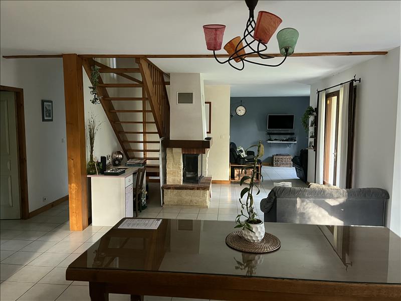 Vente Maison ROUGNAC - 6 pièces -168 m² - (16320)