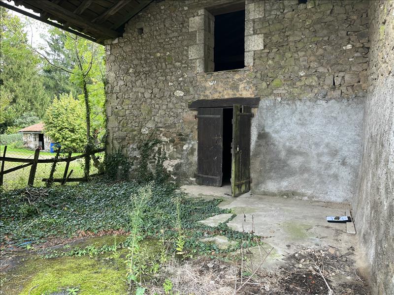 Vente Maison ROUZEDE - 6 pièces -130 m² - (16220)