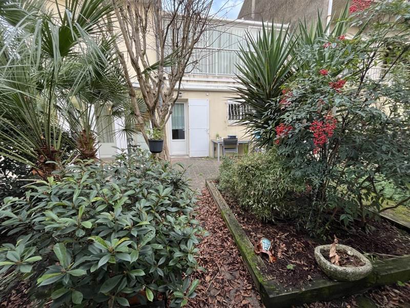 Vente Maison BEGLES - 5 pièces -144 m² - (33130)