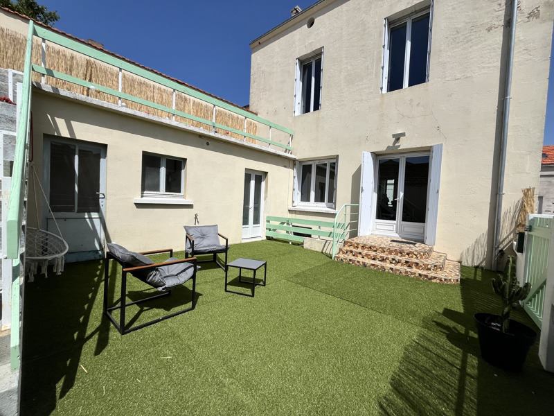 Vente Maison FOURAS - 5 pièces -150 m² - (17450)