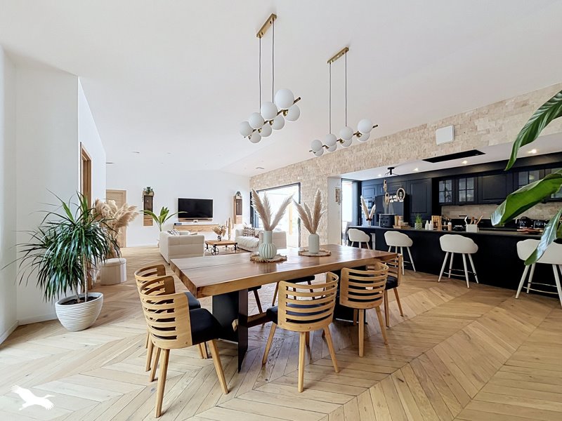 Maison 5 pièces 172 m² · à Saint-Laurent-de-la-Prée · 172 m² · 586 320 €