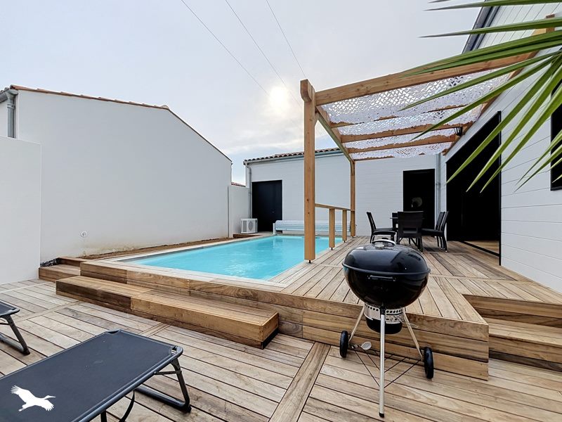 Vente Maison ST LAURENT DE LA PREE - 5 pièces -172 m² - (17450)