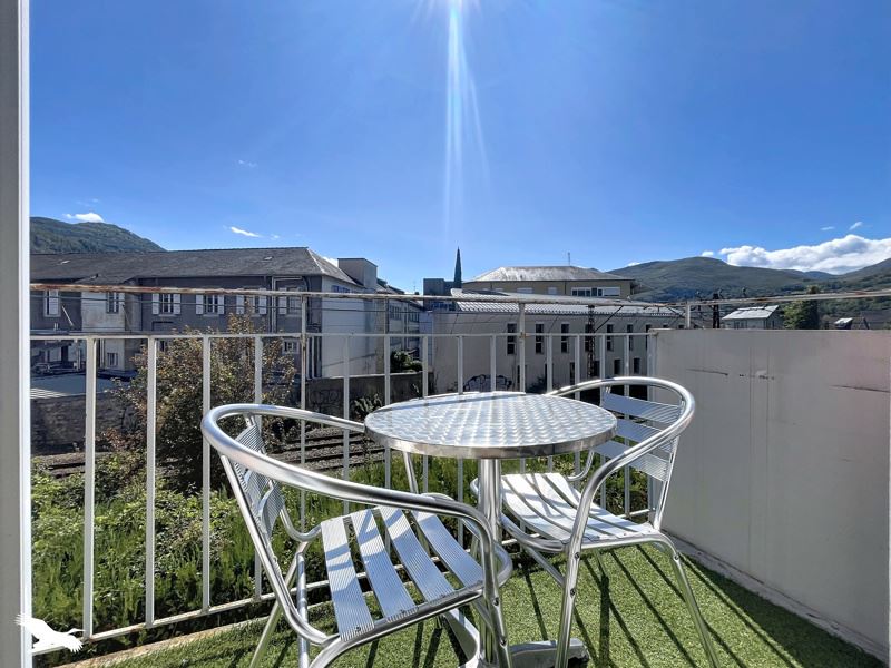Vente Appartement LOURDES - 3 pièces -66 m² - (65100)