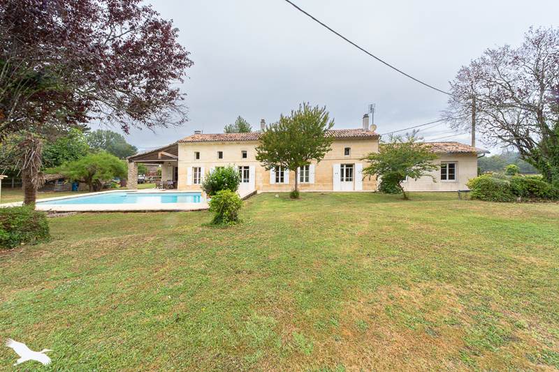 Vente Maison CEZAC - 7 pièces -279 m² - (33620)