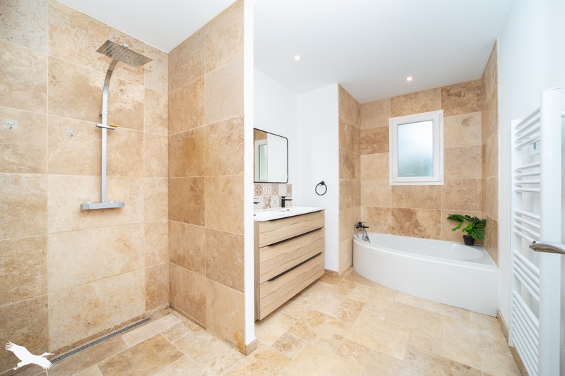 Vente Maison LARUSCADE - 4 pièces -108 m² - (33620)