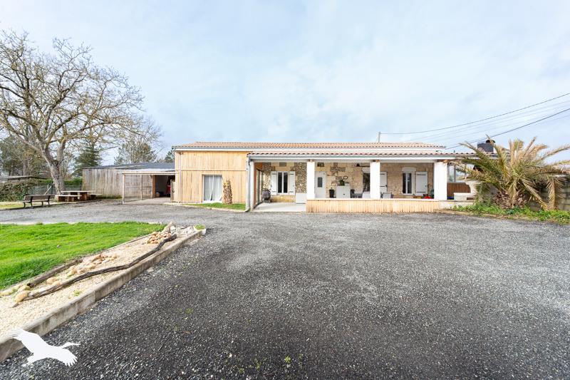 Vente Maison CIVRAC DE BLAYE - 4 pièces -152 m² - (33920)