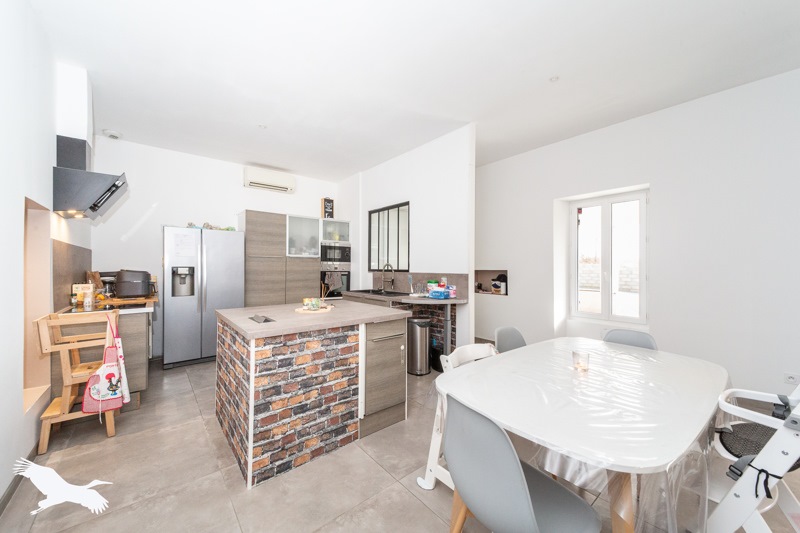 Vente Maison CIVRAC DE BLAYE - 4 pièces -152 m² - (33920)