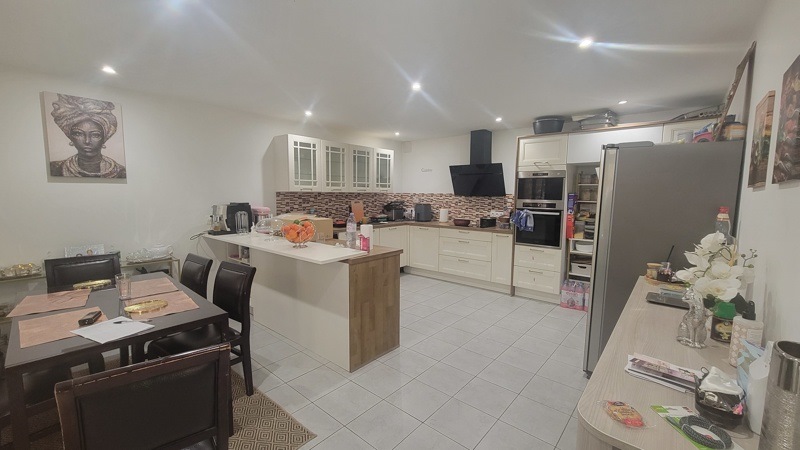 Vente Maison ST SAVIN - 5 pièces -160 m² - (33920)