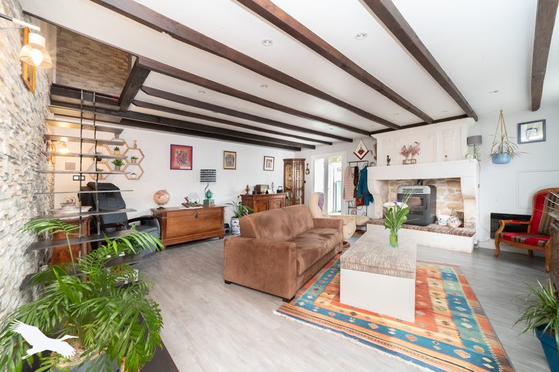 Vente Maison LARUSCADE - 5 pièces -131 m² - (33620)