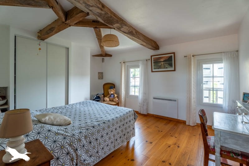 Vente Maison LARUSCADE - 6 pièces -138 m² - (33620)