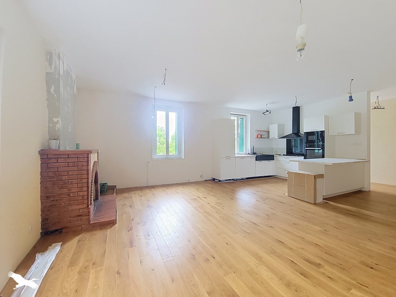 Vente Maison LARUSCADE - 5 pièces -135 m² - (33620)