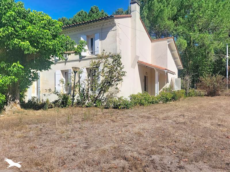Maison 5 pièces 130 m² · à Laruscade · 130 m² · 138 320 €