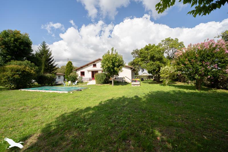 Vente Maison CEZAC - 5 pièces -147 m² - (33620)