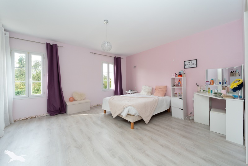 Vente Maison Laruscade - 10 pièces -325 m² - (33620)
