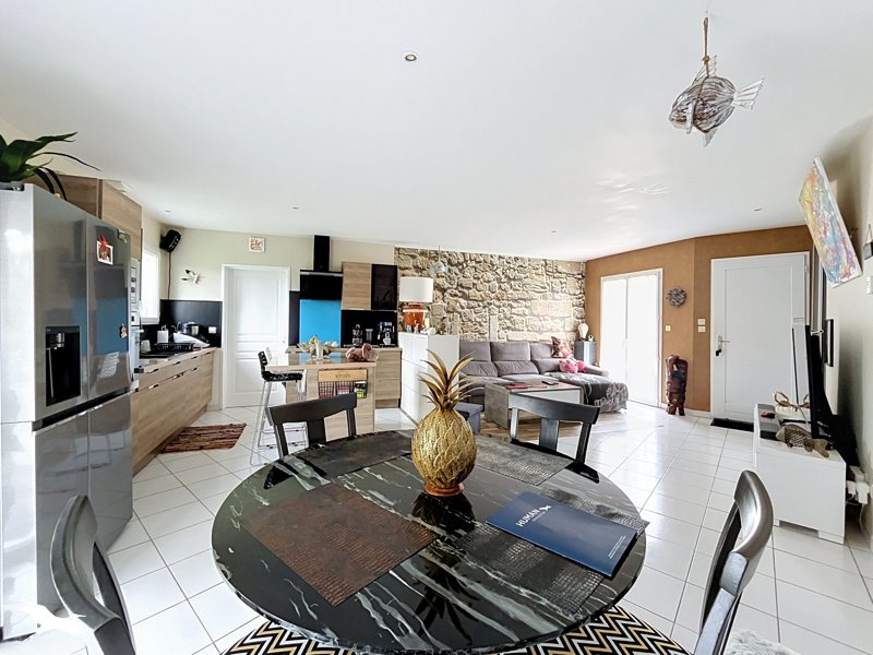 Vente Maison Saint-Savin - 4 pièces -78 m² - (33920)