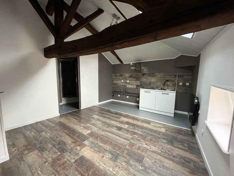 Vente Immeuble CONFOLENS - -  135 m² - (16500)