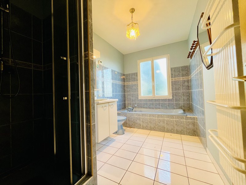 Vente Maison CONFOLENS - 4 pièces -130 m² - (16500)