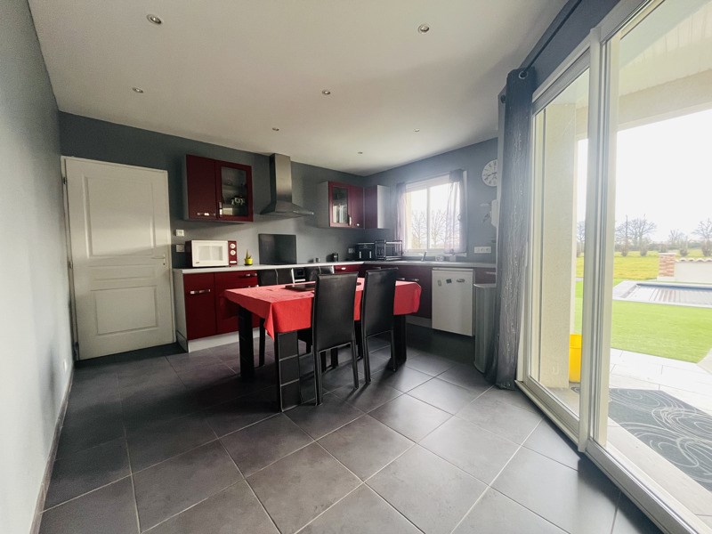 Vente Maison CONFOLENS - 6 pièces -135 m² - (16500)
