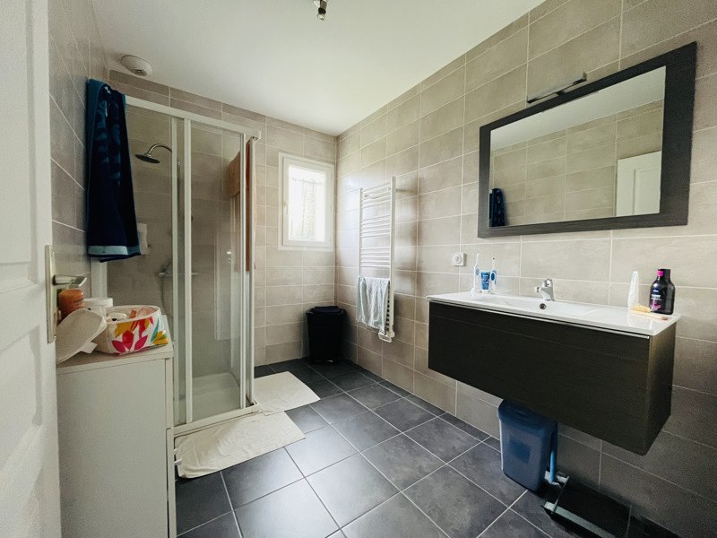 Vente Maison CONFOLENS - 6 pièces -135 m² - (16500)