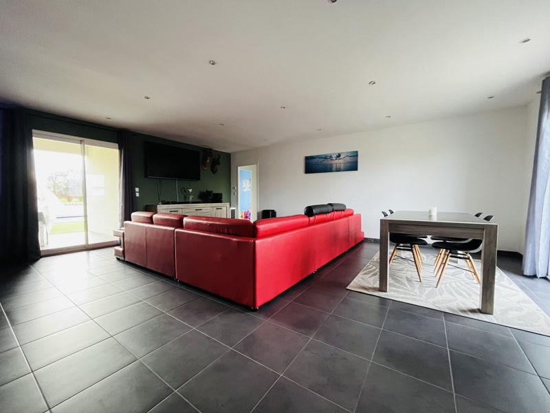Vente Maison CONFOLENS - 6 pièces -135 m² - (16500)