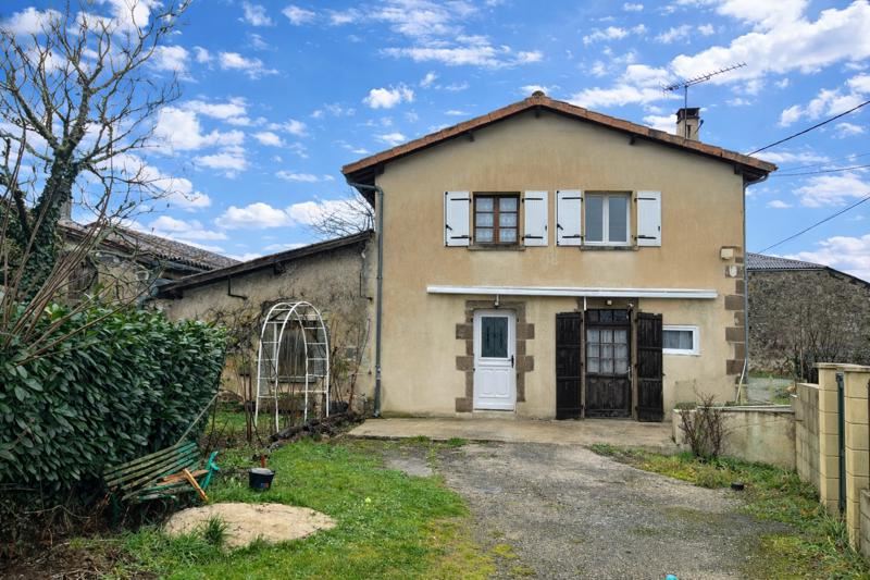 Vente Maison ST MAURICE DES LIONS - 4 pièces -94 m² - (16500)
