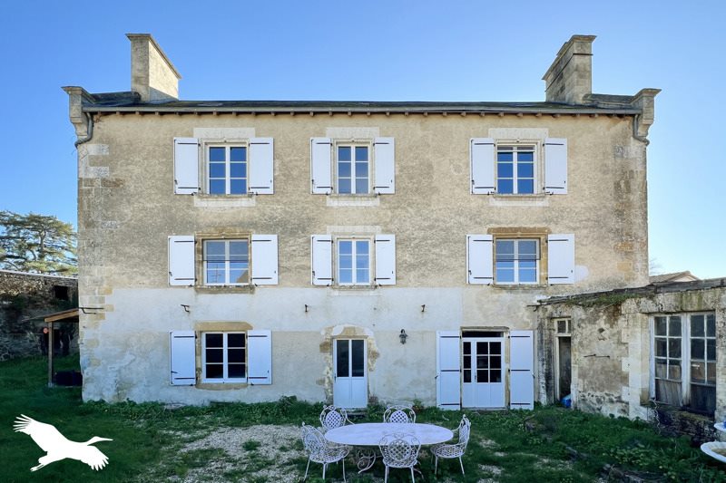 Vente Maison AVAILLES LIMOUZINE - 10 pièces -353,1 m² - (86460)