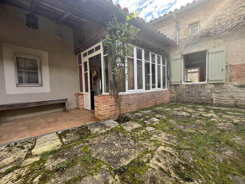 Vente Maison BENEST - 6 pièces -130,2 m² - (16350)