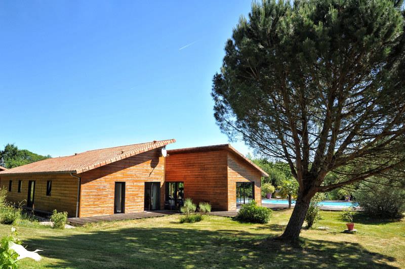 Vente Maison LESSAC - 6 pièces -236,8 m² - (16500)