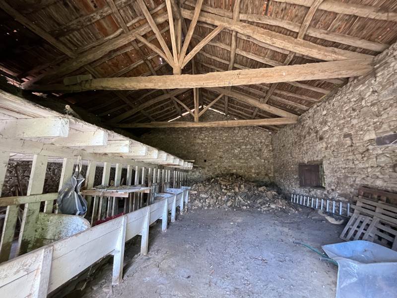Vente Grange CHABRAC - 1 pièce -120 m² - (16150)