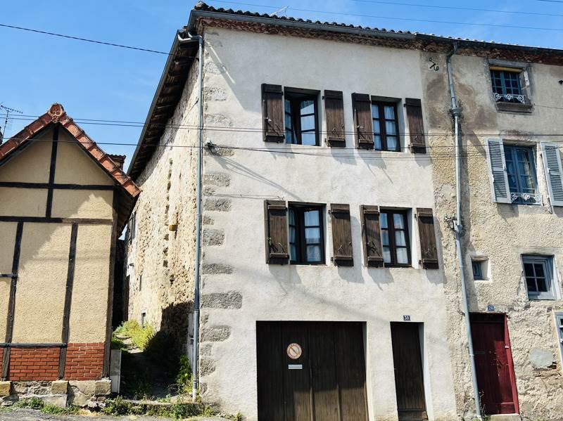 Vente Maison CONFOLENS - 4 pièces -94 m² - (16500)