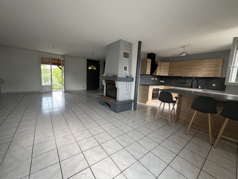 Vente Maison CHABRAC - 7 pièces -188 m² - (16150)