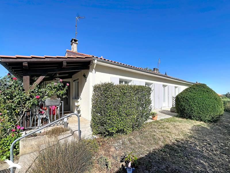 Maison 5 pièces 110 m² · à Confolens · 110 m² · 129 808 €