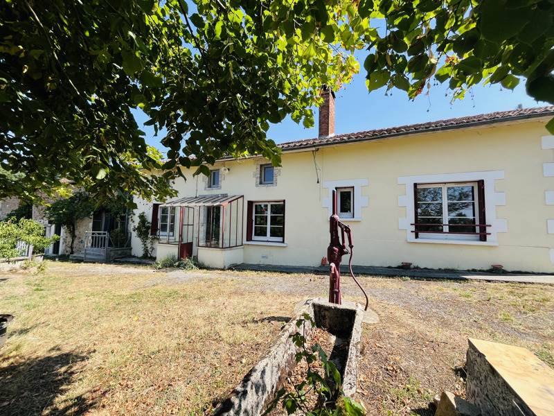 Vente Maison ST MAURICE DES LIONS - 5 pièces -158 m² - (16500)