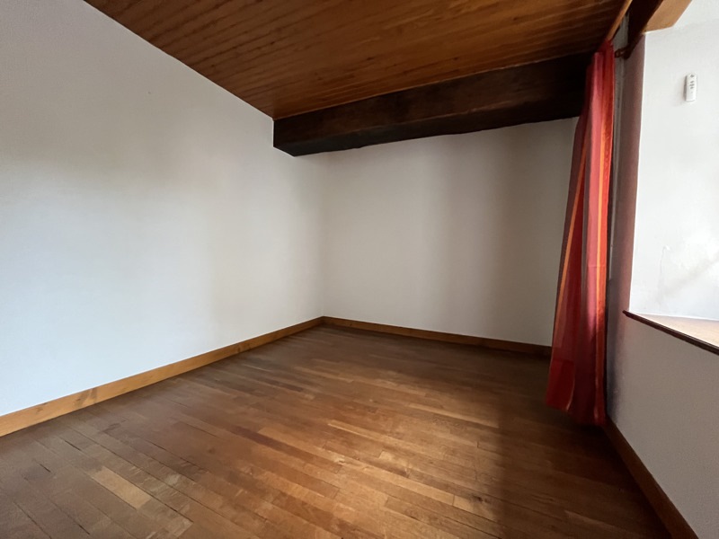 Vente Maison Exideuil-sur-Vienne - 5 pièces -90 m² - (16150)