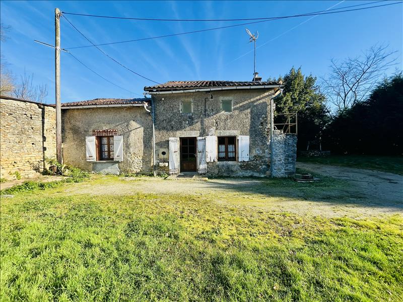 Vente Maison ALLOUE - 2 pièces -58,9 m² - (16490)