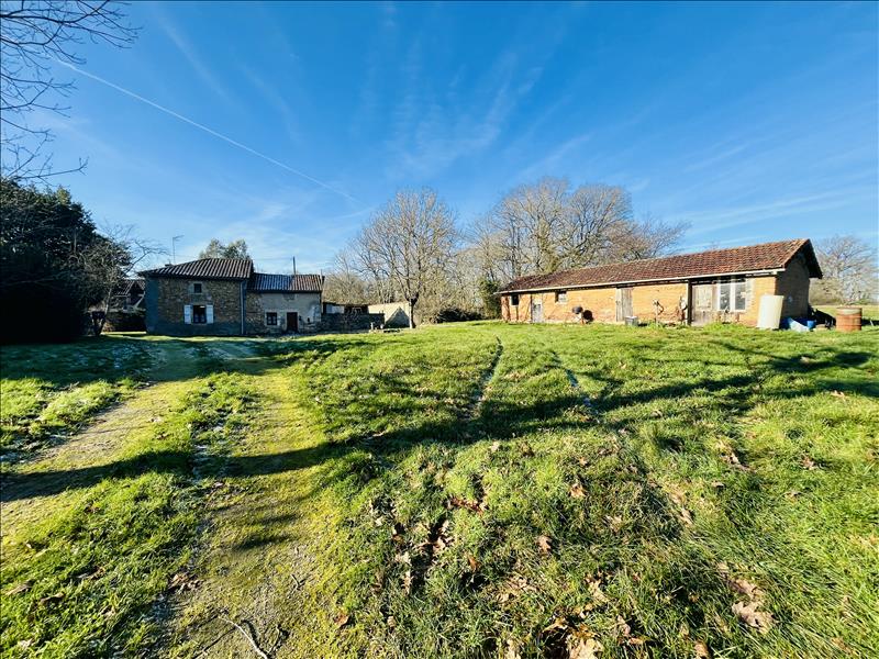 Vente Maison ALLOUE - 2 pièces -58,9 m² - (16490)
