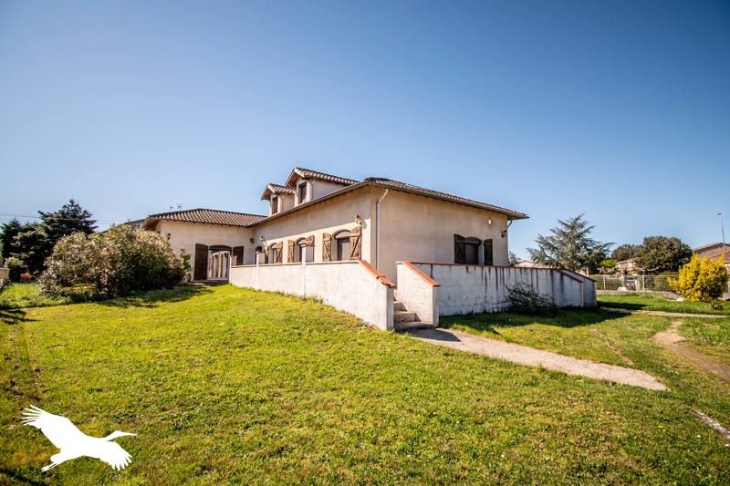 Maison  - 10 pièces    - 222 m² - MAZERES (09)