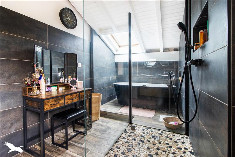 Vente Maison BRISCOUS - 11 pièces -310 m² - (64240)