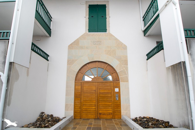 Vente Appartement ST PIERRE D IRUBE - 4 pièces -99 m² - (64990)